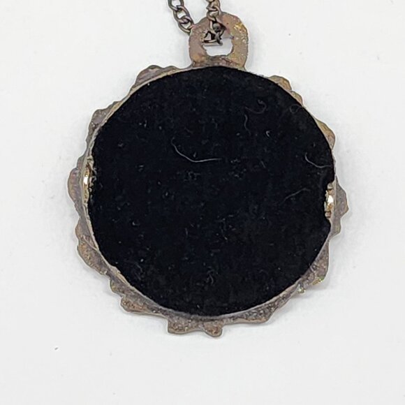 Vintage Brass Hand Mirror Pendant With Chain Round Butterfly Floral Detail 2" - Picture 6 of 7